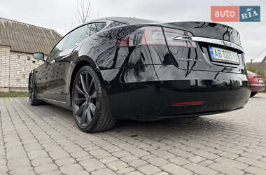 Лифтбек Tesla Model S 2017 в 