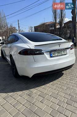 Лифтбек Tesla Model S 2020 в 