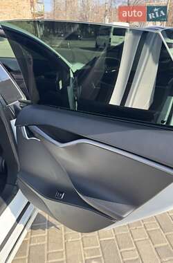 Лифтбек Tesla Model S 2020 в 