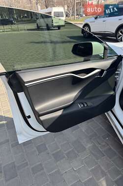 Лифтбек Tesla Model S 2020 в 
