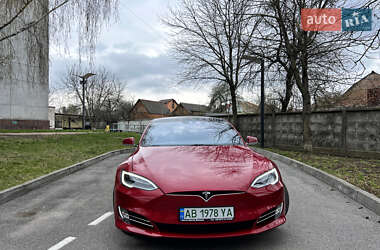Ліфтбек Tesla Model S 2016 в 