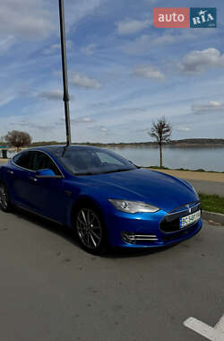 Ліфтбек Tesla Model S 2015 в 