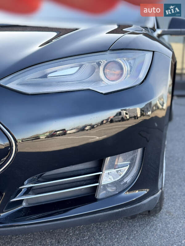 Ліфтбек Tesla Model S 2012 в Києві