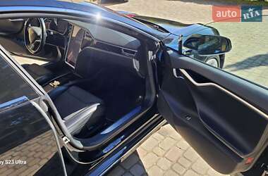 Лифтбек Tesla Model S 2017 в 