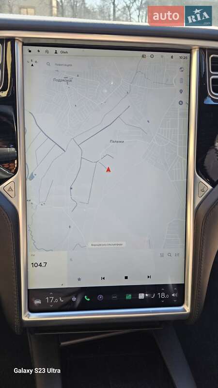 Лифтбек Tesla Model S 2017 в Львове