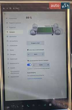 Лифтбек Tesla Model S 2017 в 