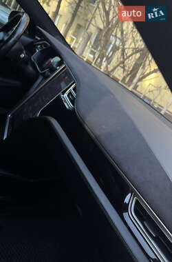 Лифтбек Tesla Model S 2016 в 