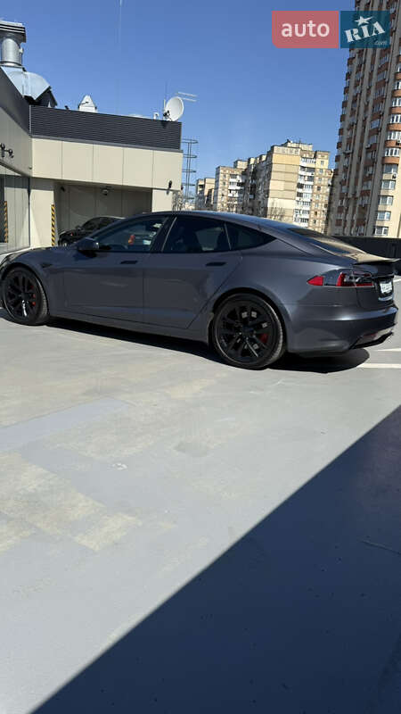 Лифтбек Tesla Model S 2021 в Киеве