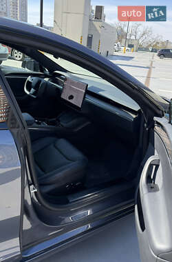 Лифтбек Tesla Model S 2021 в 