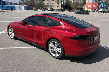 Лифтбек Tesla Model S 2016 в 