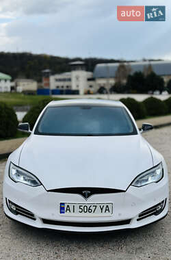 Лифтбек Tesla Model S 2013 в 