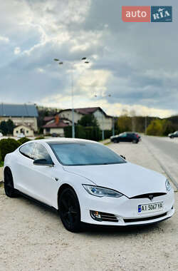 Лифтбек Tesla Model S 2013 в 