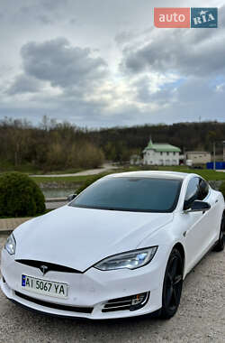 Лифтбек Tesla Model S 2013 в 