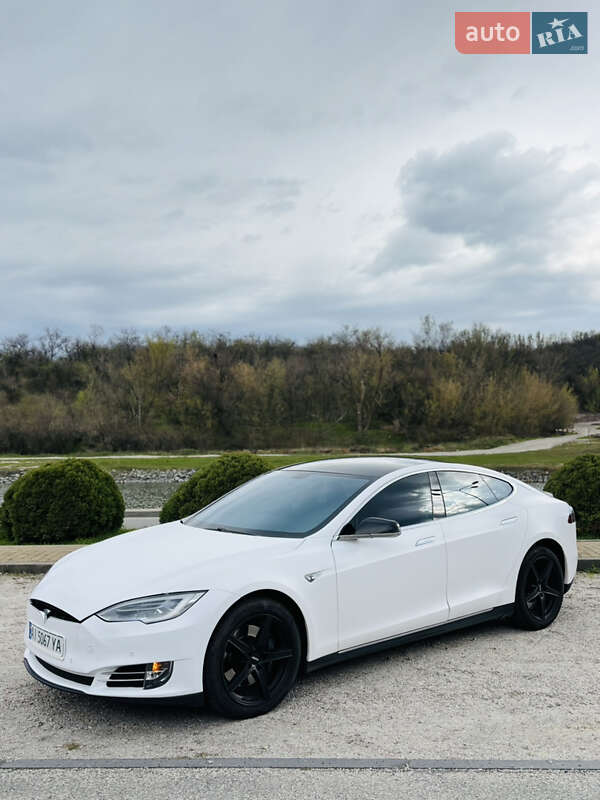 Лифтбек Tesla Model S 2013 в Днепре