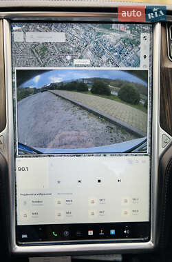 Лифтбек Tesla Model S 2013 в 