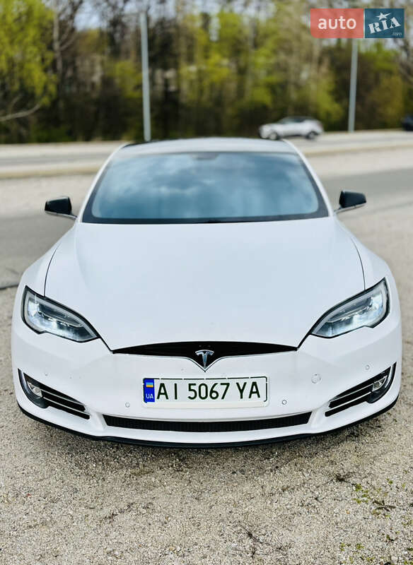 Tesla Model S 2013