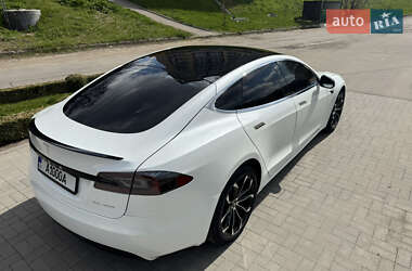 Лифтбек Tesla Model S 2019 в 