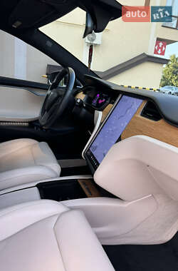 Лифтбек Tesla Model S 2019 в 