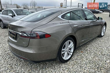 Лифтбек Tesla Model S 2015 в 