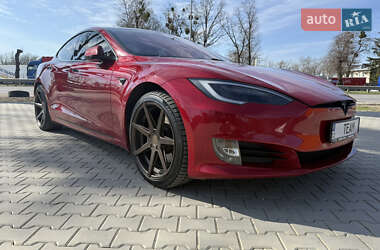 Лифтбек Tesla Model S 2017 в 