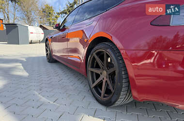 Лифтбек Tesla Model S 2017 в 