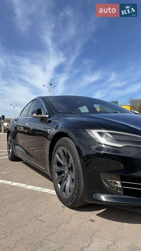 Лифтбек Tesla Model S 2019 в Житомире фото 6 Лифтбек Tesla Model S 2019 в Житомире