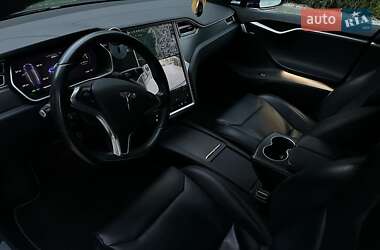 Лифтбек Tesla Model S 2017 в 