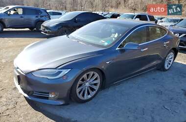 Tesla Model S 2018