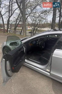 Лифтбек Tesla Model S 2018 в 