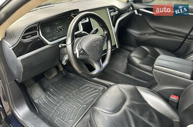 Лифтбек Tesla Model S 2014 в 