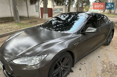 Лифтбек Tesla Model S 2014 в 