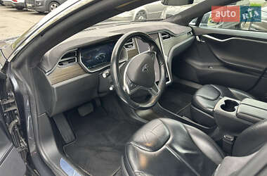 Лифтбек Tesla Model S 2015 в 