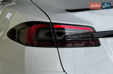 Ліфтбек Tesla Model S 2020 в 