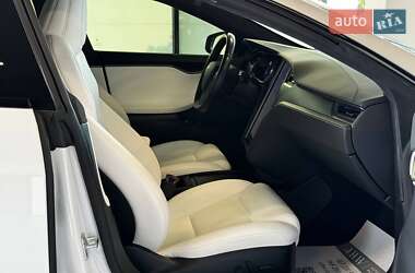 Ліфтбек Tesla Model S 2020 в 