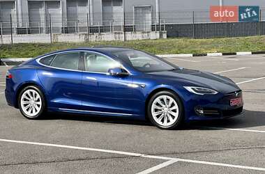 Лифтбек Tesla Model S 2020 в 