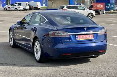Лифтбек Tesla Model S 2020 в 