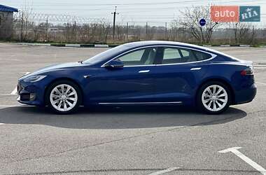 Лифтбек Tesla Model S 2020 в 