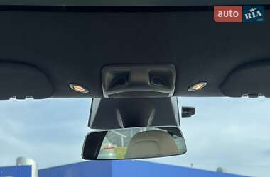 Лифтбек Tesla Model S 2020 в 