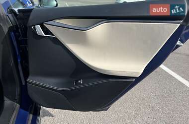 Лифтбек Tesla Model S 2020 в 