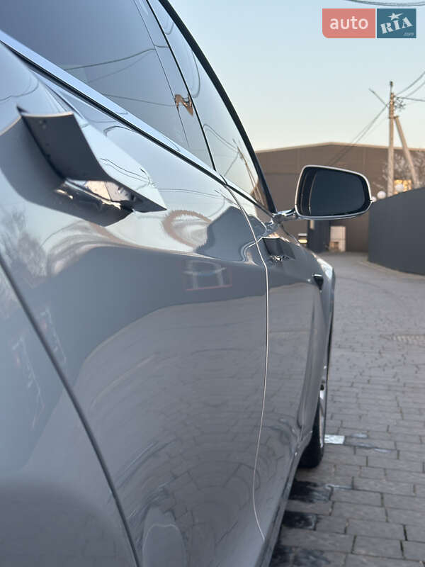 Ліфтбек Tesla Model S 2016 в Івано-Франківську