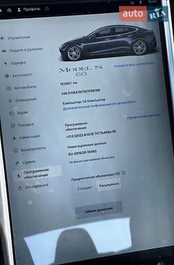 Лифтбек Tesla Model S 2014 в 