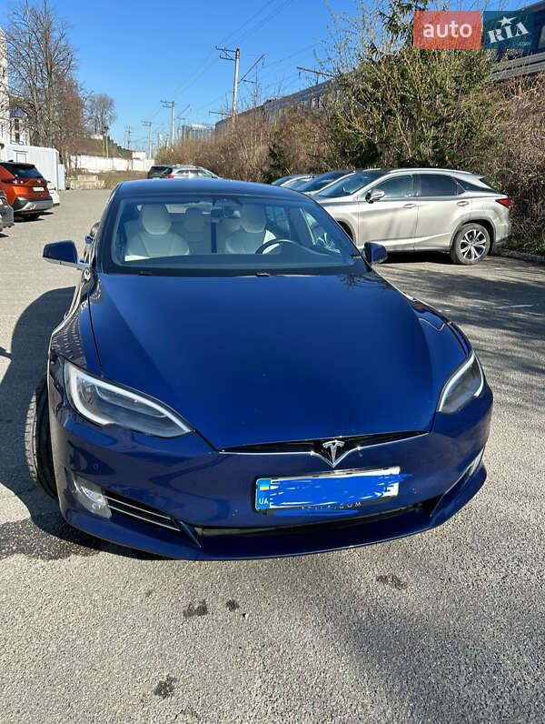 Tesla Model S 2017