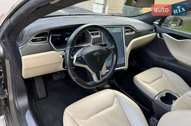 Лифтбек Tesla Model S 2015 в 