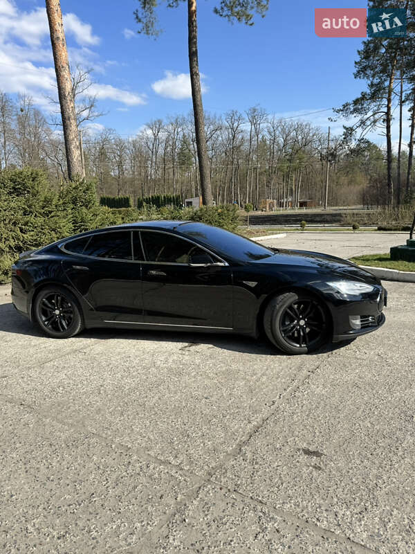 Ліфтбек Tesla Model S 2014 в Шепетівці
