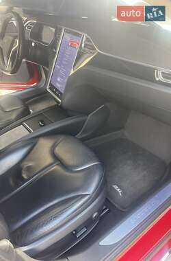 Ліфтбек Tesla Model S 2015 в 