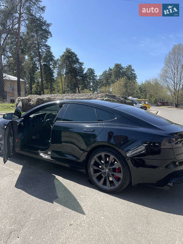 Ліфтбек Tesla Model S 2018 в 