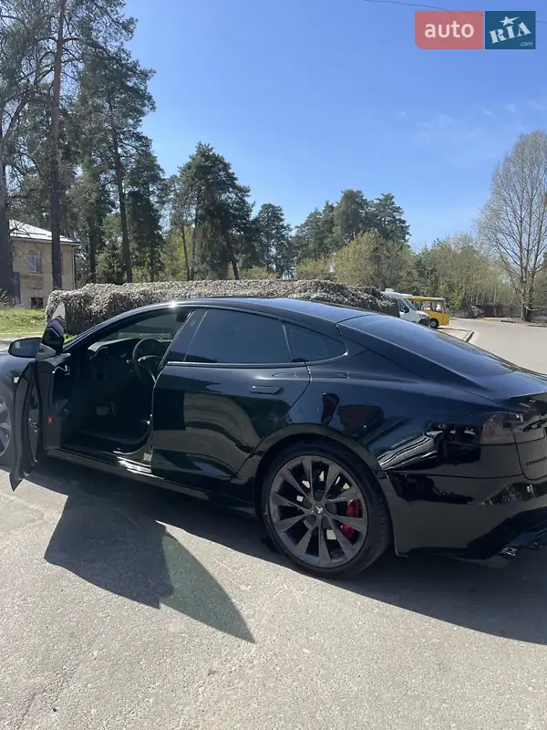 Лифтбек Tesla Model S 2018 в 