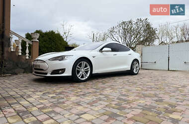 Ліфтбек Tesla Model S 2015 в 