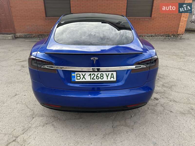 Лифтбек Tesla Model S 2018 в Луцке