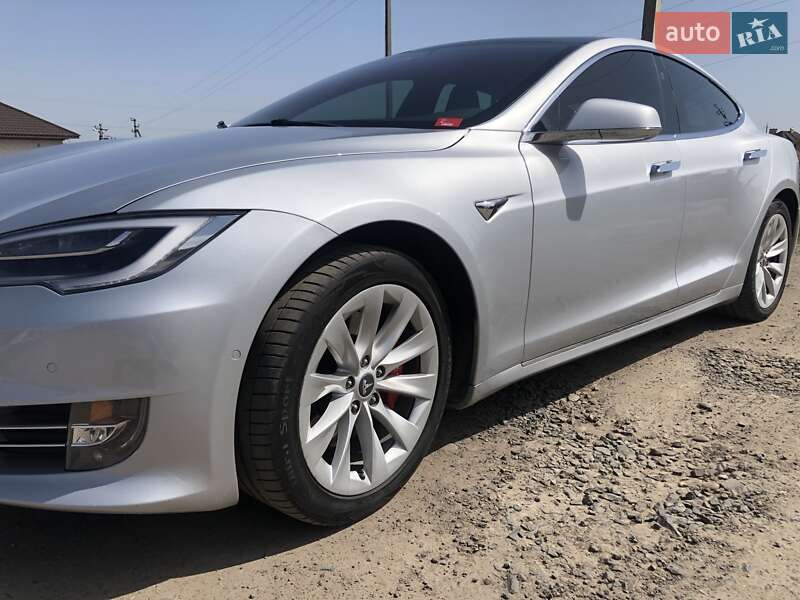 Ліфтбек Tesla Model S 2018 в Луцьку фото 2 Ліфтбек Tesla Model S 2018 в Луцьку